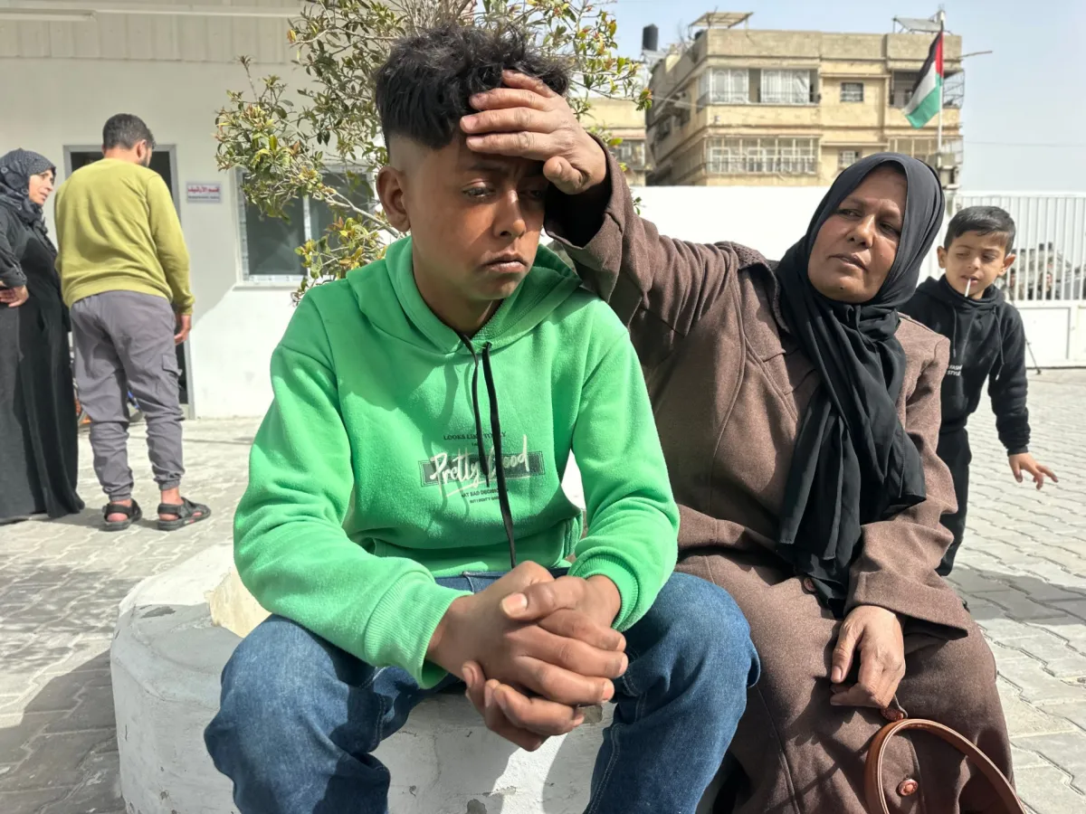 کمک به بیمارانی که غزه را ترک می کنند با افتتاح رفح، اما هزاران نفر هنوز منتظر هستند