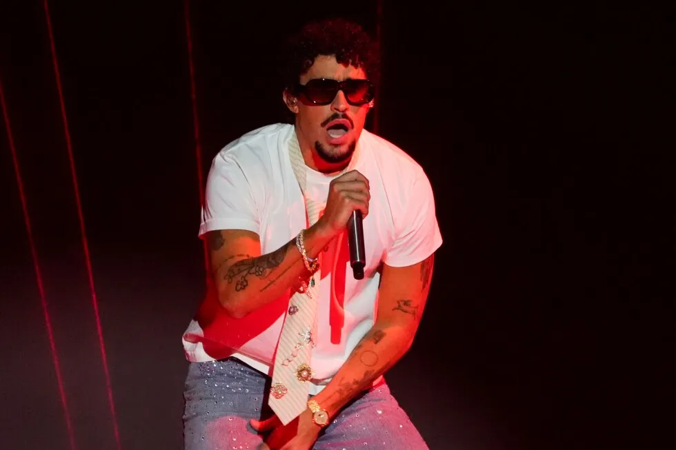 Bad Bunny برای بحث در مورد عملکرد سوپر باول در نیمه اول برنده بزرگ گرمی است