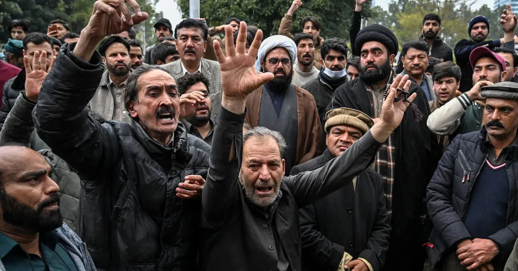 Suicide Bombing Kills 31 at Mosque in Pakistan’s Capital