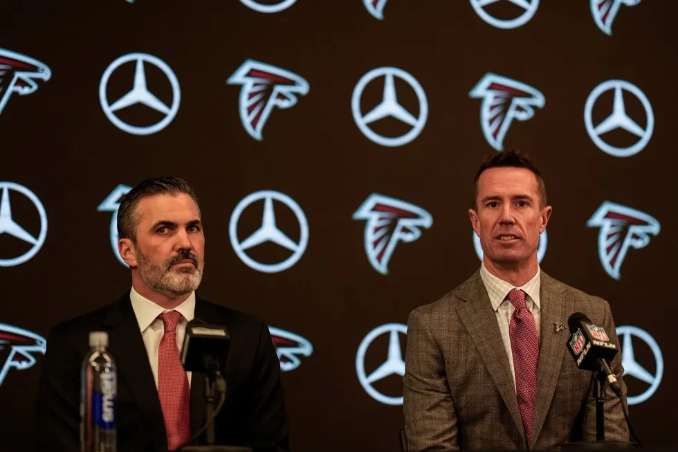 پیرس تازه کار فالکونز پس از آنچه پلیس گفته بود درگیری خانگی با بازیکن WNBA بود دستگیر شد