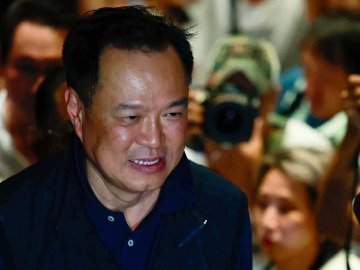 حزب آنوتین، نخست‌وزیر تایلند، پیشتاز زودهنگام رقابت‌های انتخاباتی عمومی است