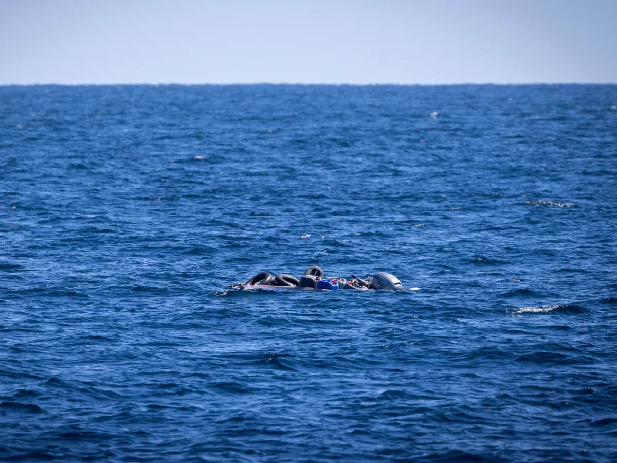 در پی واژگونی قایق در نزدیکی لیبی، دو نوزاد در میان 53 نفر کشته یا مفقود شدند